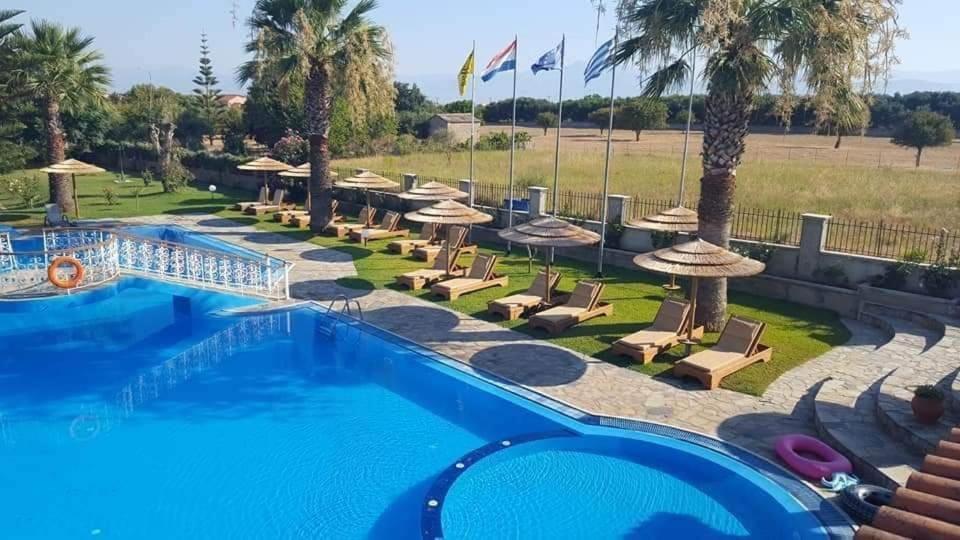Aparthotel Hellens Village Almiros Beach